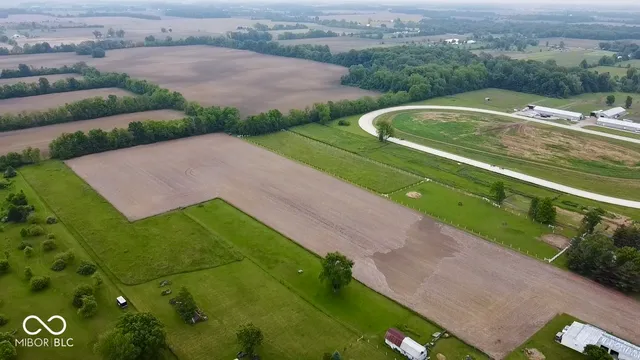 $220,000 | 8202 South 300 East, Markleville, IN 46056