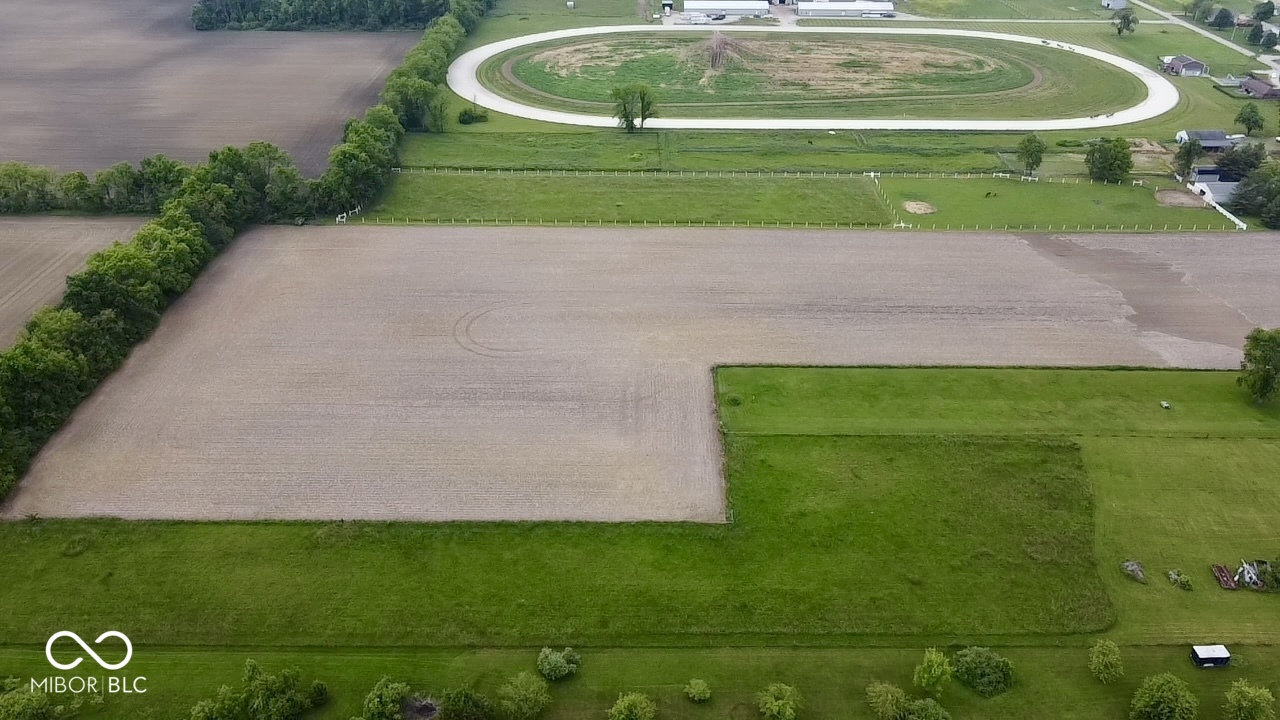 8202 South 300 East Markleville, IN 46056 - Photo 3 of 19