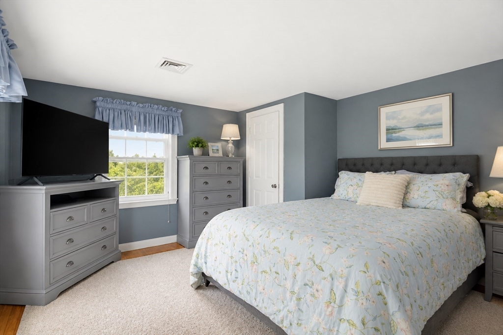 81 Brettwood Road Belmont, MA 02478 - Photo 17 of 31