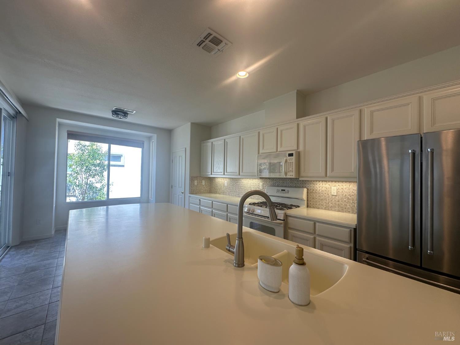107 Riviera Drive Rio Vista, CA 94571 - Photo 7 of 15