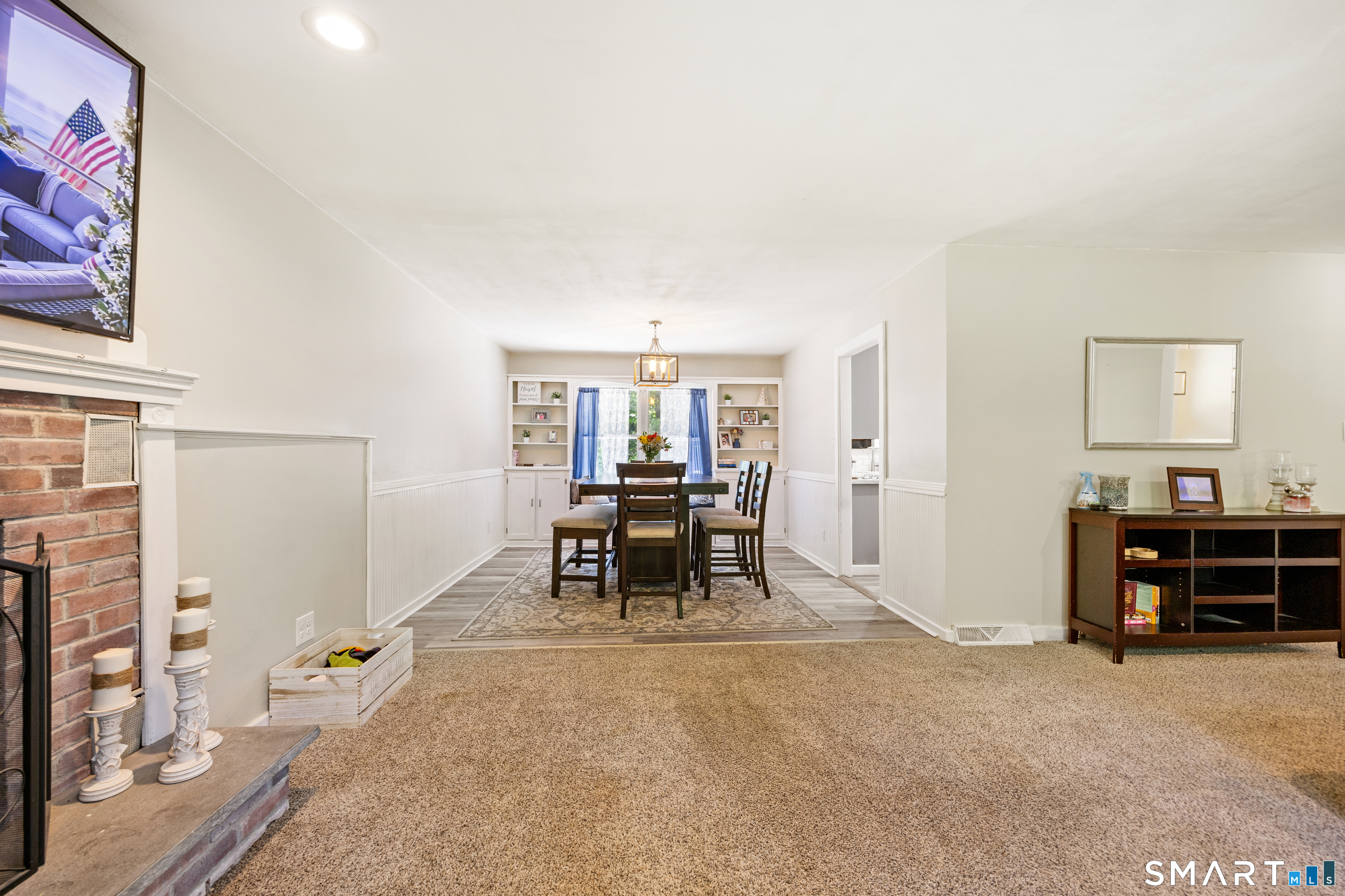 936 South Meriden Road Cheshire, CT 06410 - Photo 3 of 39