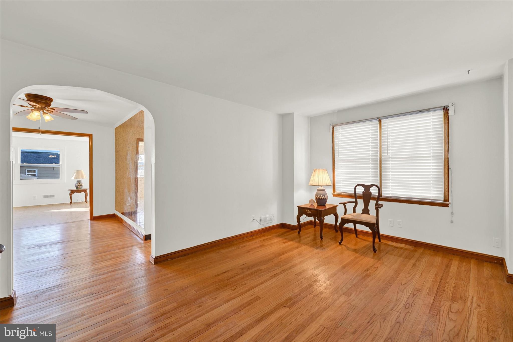 1807 Forrest Road Parkville, MD 21234 - Photo 6 of 31 front living room