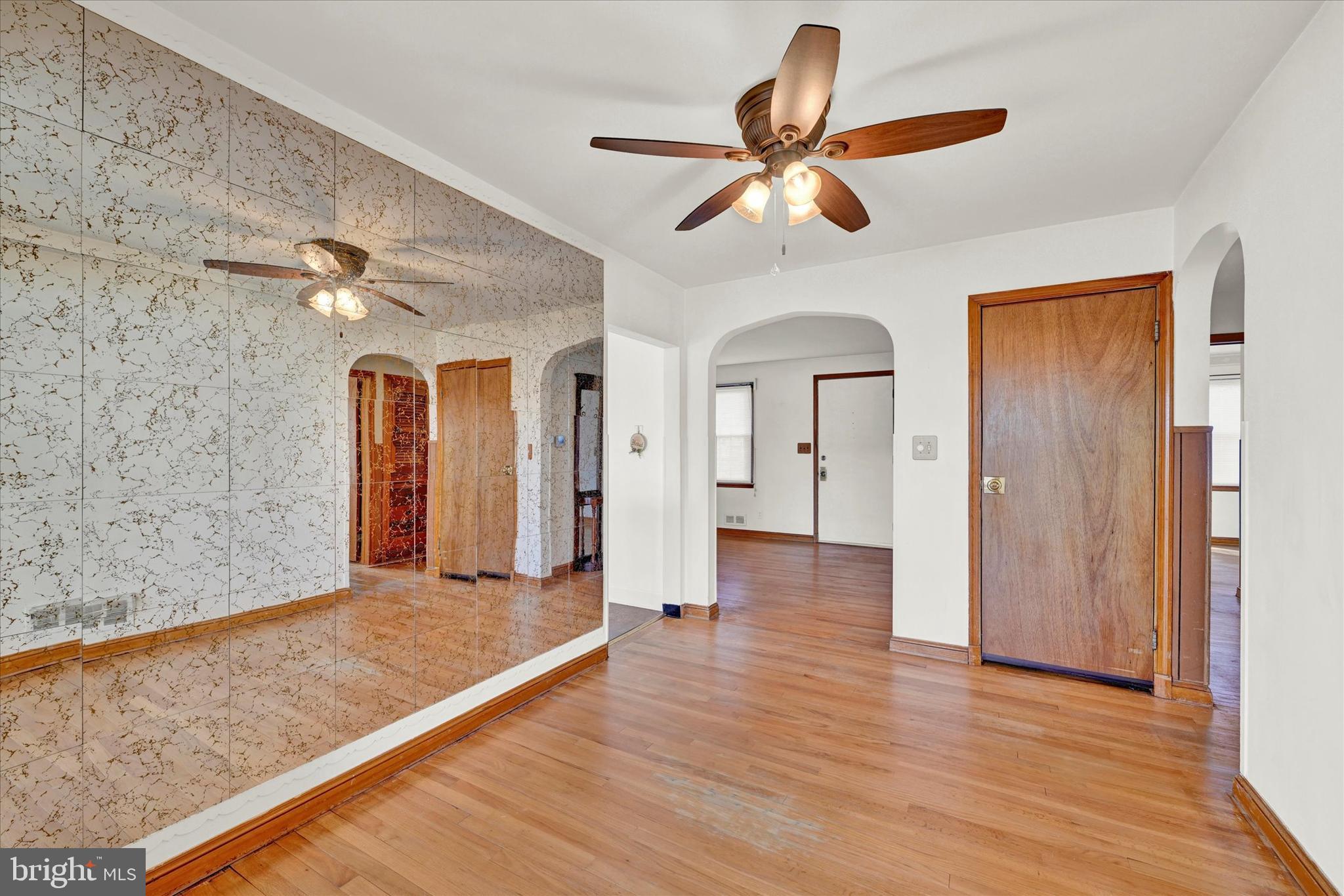 1807 Forrest Road Parkville, MD 21234 - Photo 8 of 31 dinning room