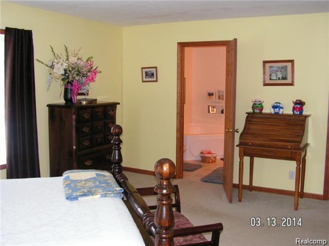 3172 West Stanley Road Mount Morris, MI 48458 - Photo 11 of 22 Bedroom 2.jpg