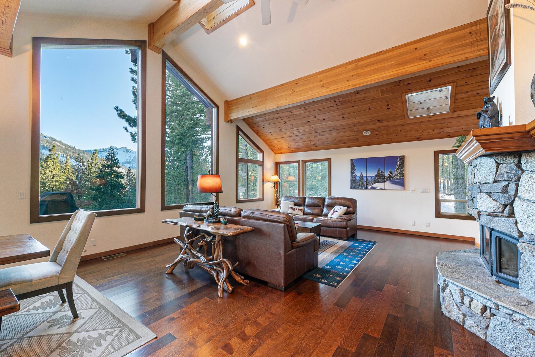 3551 Courchevel Road Tahoe City, CA 96145 - Photo 7 of 26