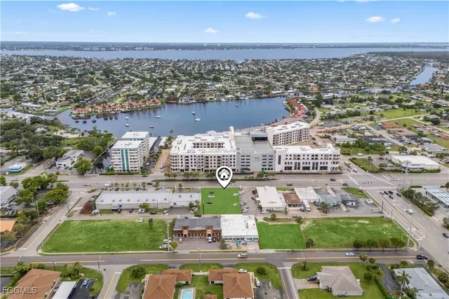 $1,300,000 | 429 Cape Coral Parkway East, Cape Coral, FL 33904