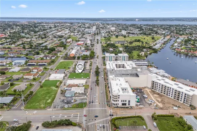 $1,300,000 | 429 Cape Coral Parkway East, Cape Coral, FL 33904