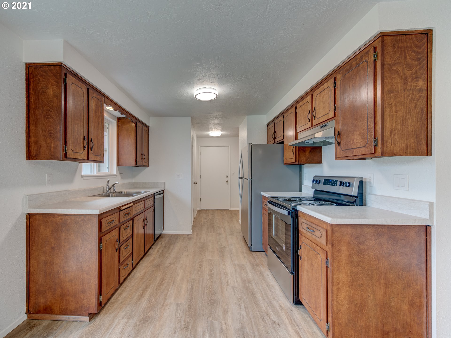 5075 E Street Springfield, OR 97478 - Photo 8 of 19