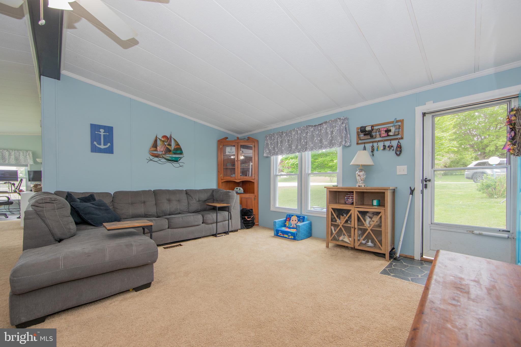 1046 Appleville Road West Chester, PA 19380 - Photo 11 of 26 Living Room