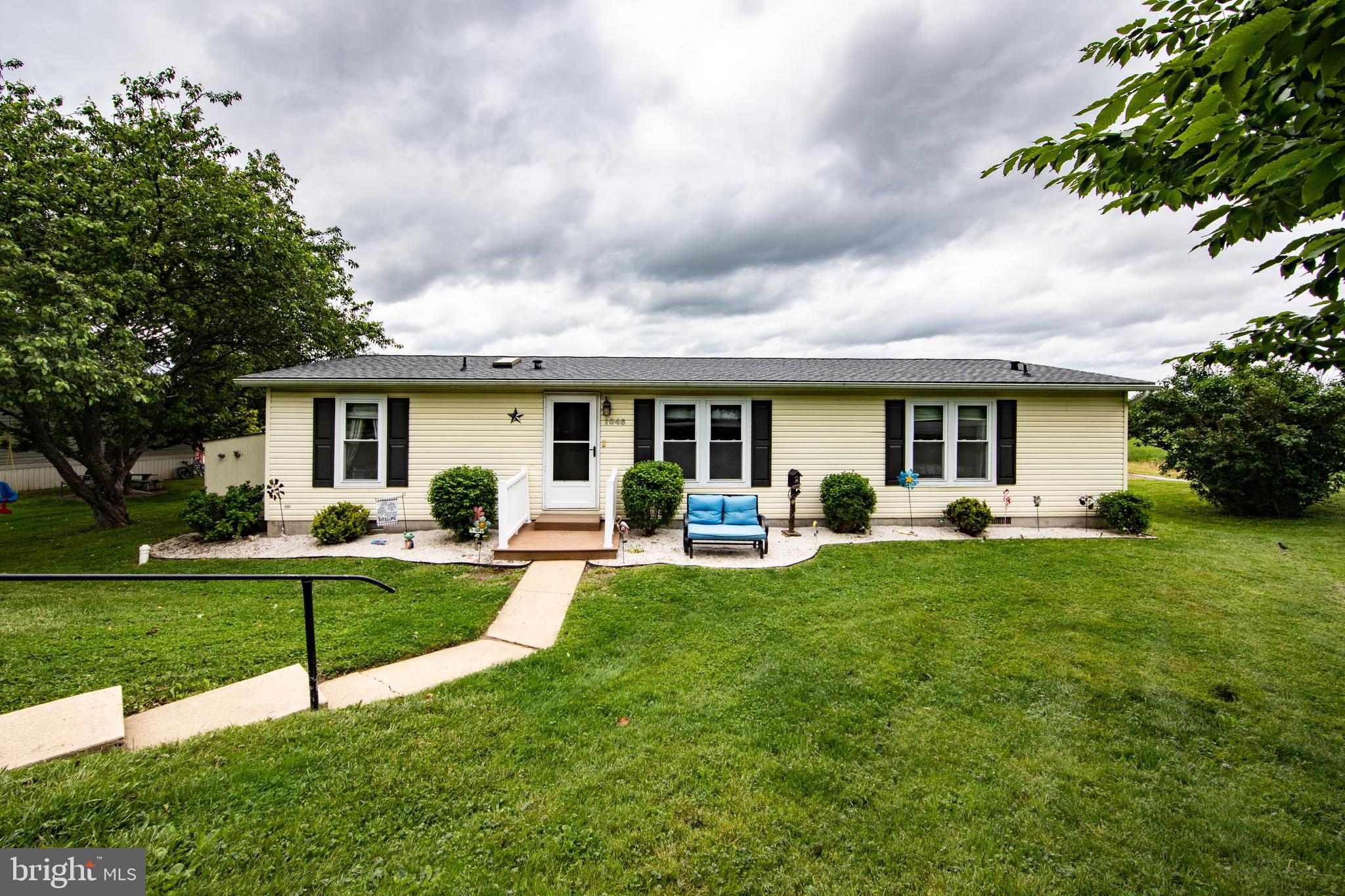 1046 Appleville Road West Chester, PA 19380 - Photo 2 of 26 Front of House