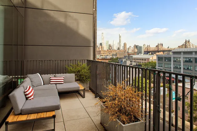 $3,450,000 | 21-30 44th Drive, Unit 6A | Long Island City