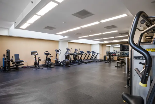 $3,450,000 | 21-30 44th Drive, Unit 6A | Long Island City