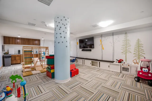 $3,450,000 | 21-30 44th Drive, Unit 6A | Long Island City