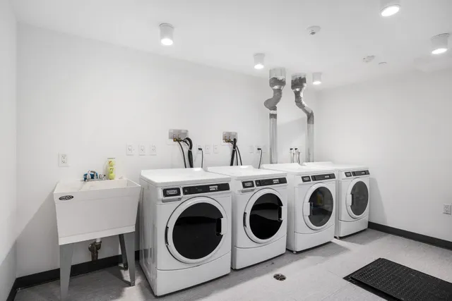 $3,450,000 | 21-30 44th Drive, Unit 6A | Long Island City