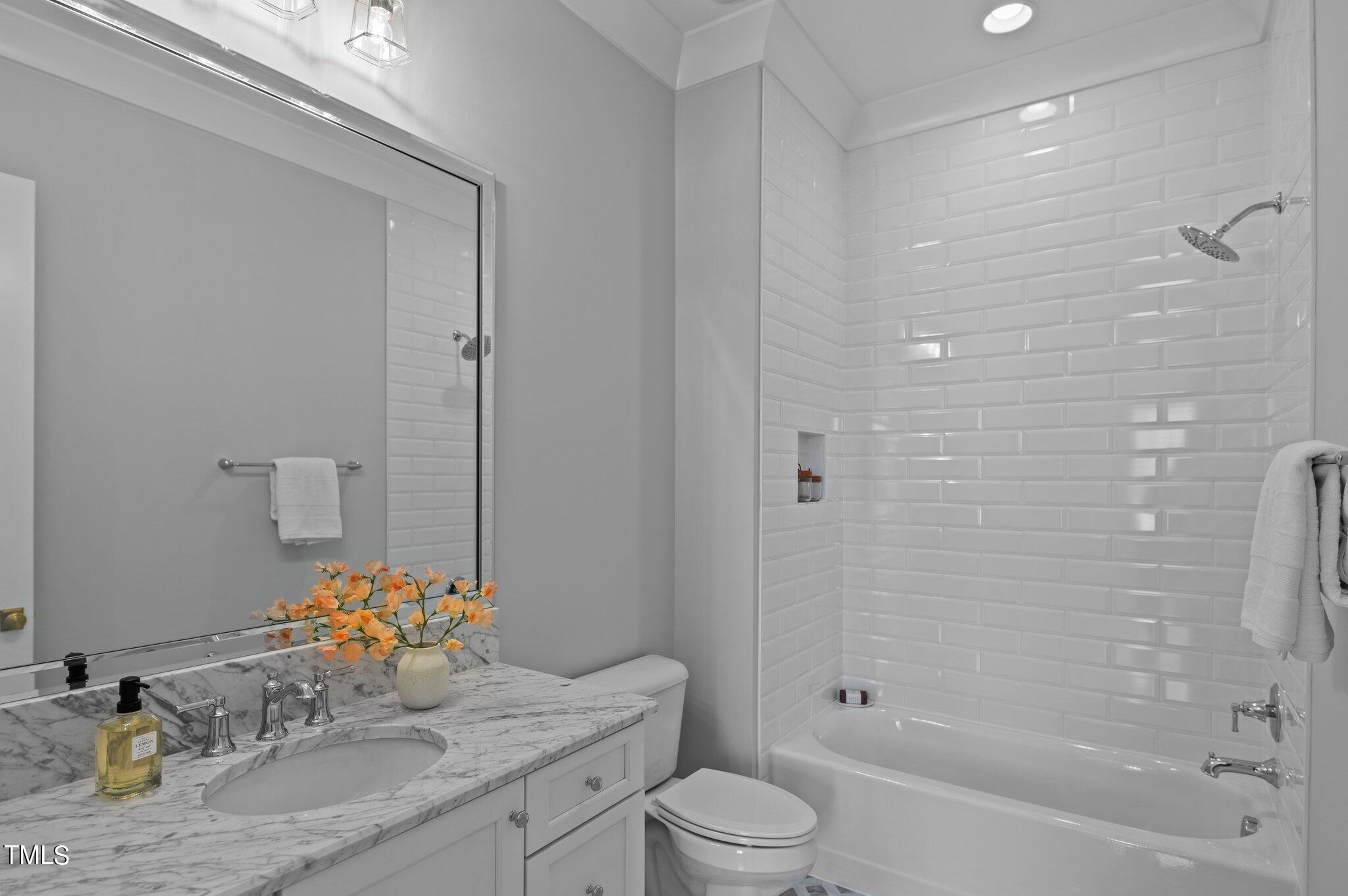 2643 Marchmont Street Raleigh, NC 27608 - Photo 28 of 54 22-web-or-mls-DSC_6402
