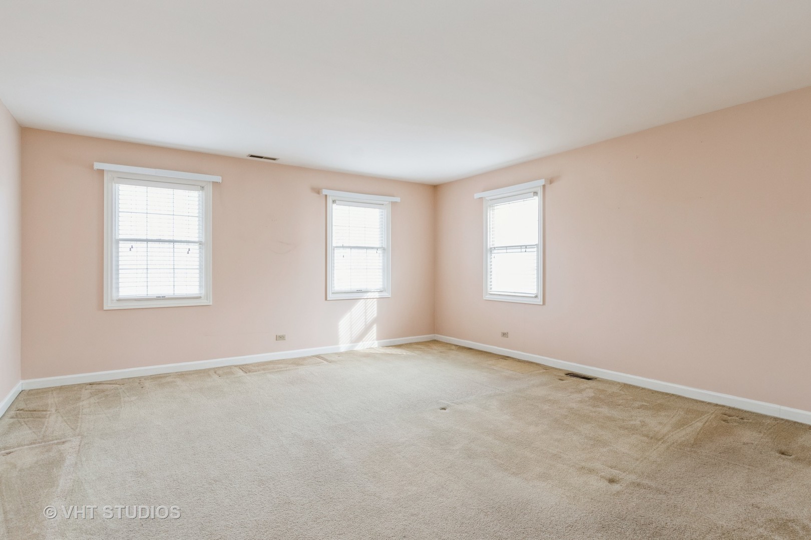 1008 Landing Road Naperville, IL 60540 - Photo 8 of 17 Gallery Image 8