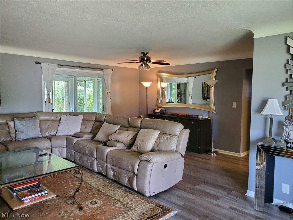 6442 Fairhaven Road Cleveland, OH 44124 - Photo 8 of 28