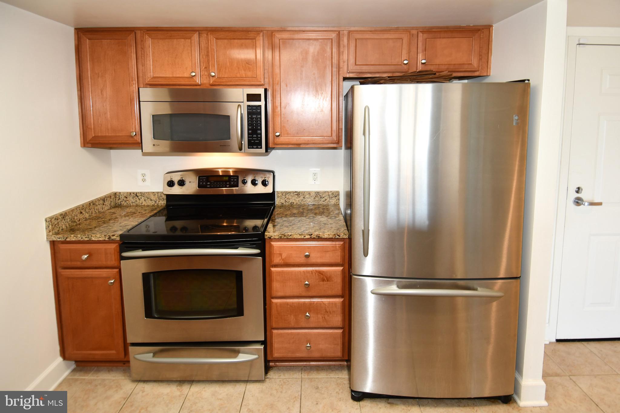 11800 Sunset Hills Road, Unit 1024 Reston, VA 20190 - Photo 13 of 41 Kitchen
