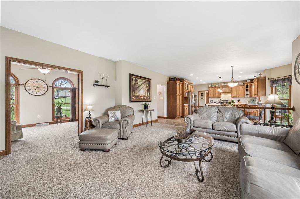 1098 Government Road Irwin, PA 15642 - Photo 13 of 50