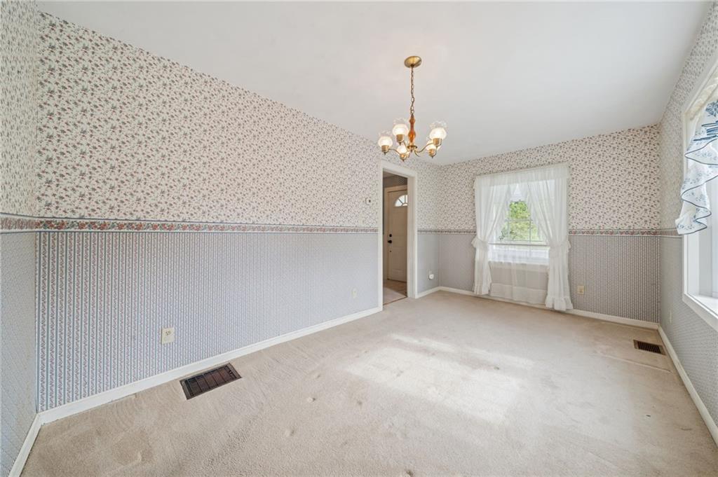 216 Francis Road Pittsburgh, PA 15239 - Photo 7 of 36 dining room