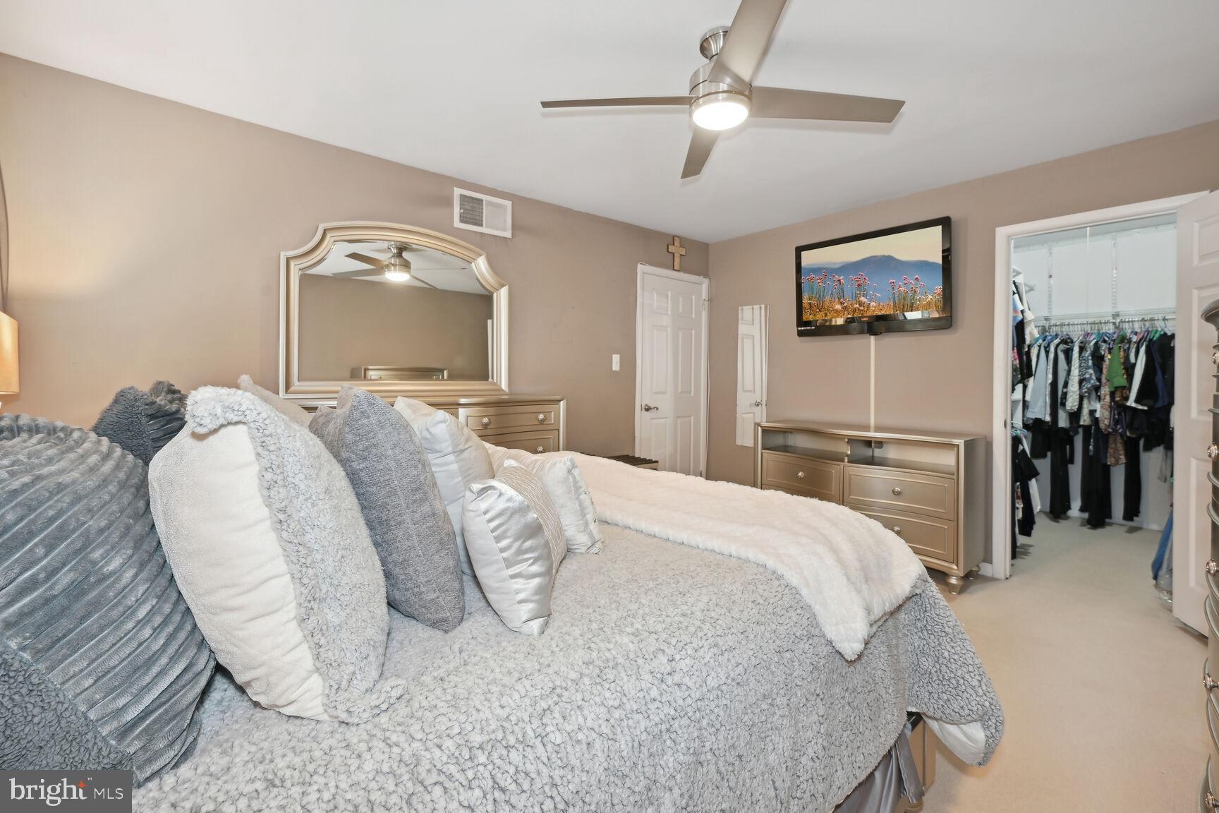 25 South Church Road, Unit 167 Maple Shade, NJ 08052 - Photo 12 of 27 Primary Bedroom