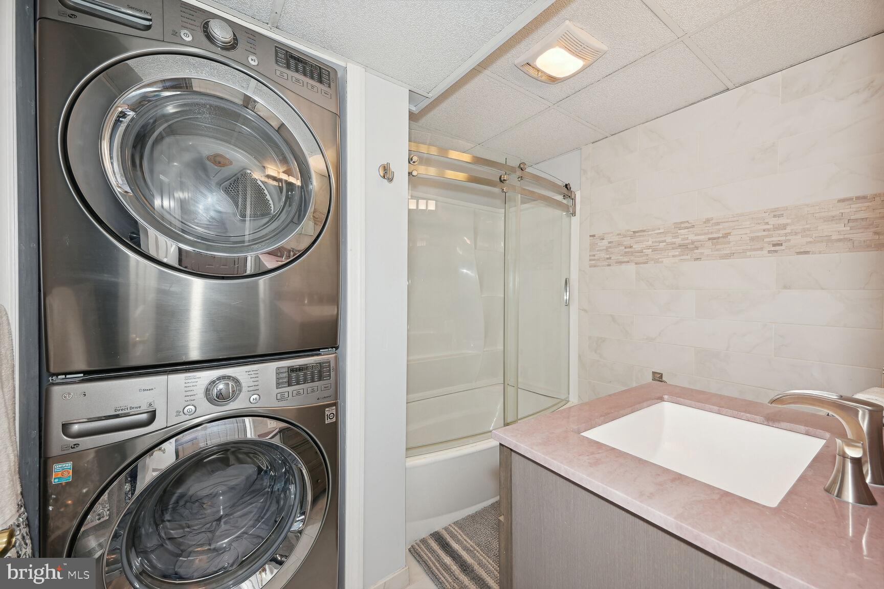 25 South Church Road, Unit 167 Maple Shade, NJ 08052 - Photo 14 of 27 Front Load Washer/Dryer included