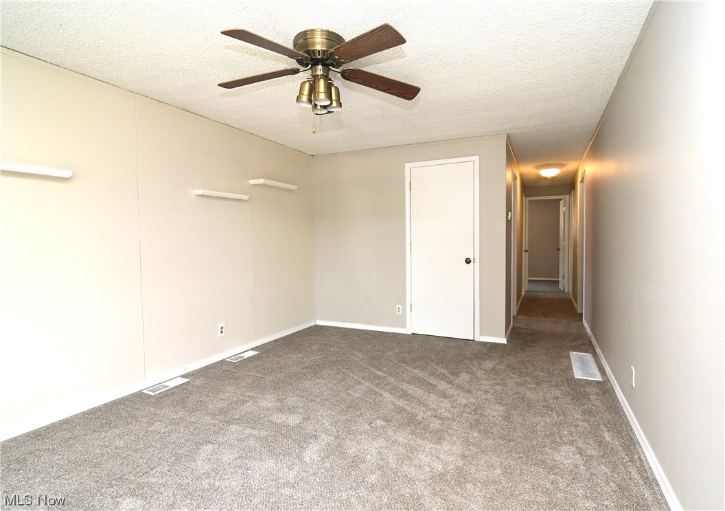 559 Baldwin Road Akron, OH 44312 - Photo 3 of 25