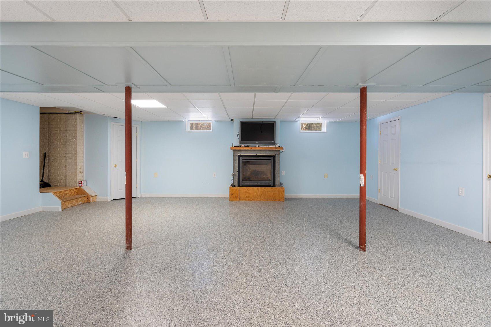 2112 Holly Neck Road Baltimore, MD 21221 - Photo 30 of 40 Rec Room Lower Level