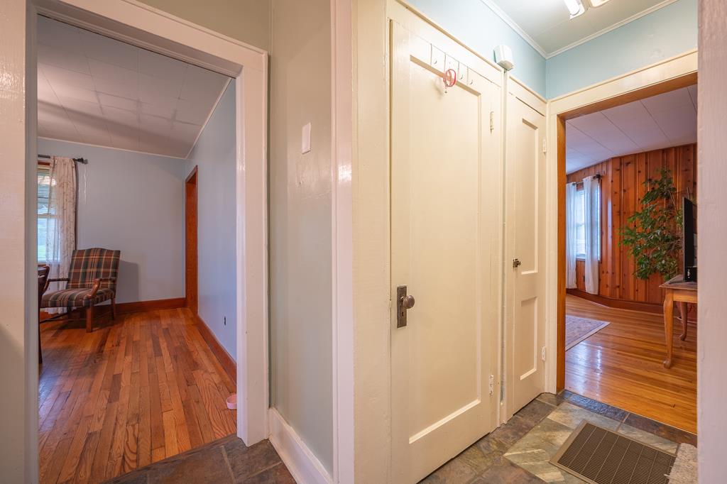 408 Maple Street Glade Spring, VA 24340 - Photo 9 of 56 Gallery Image 9