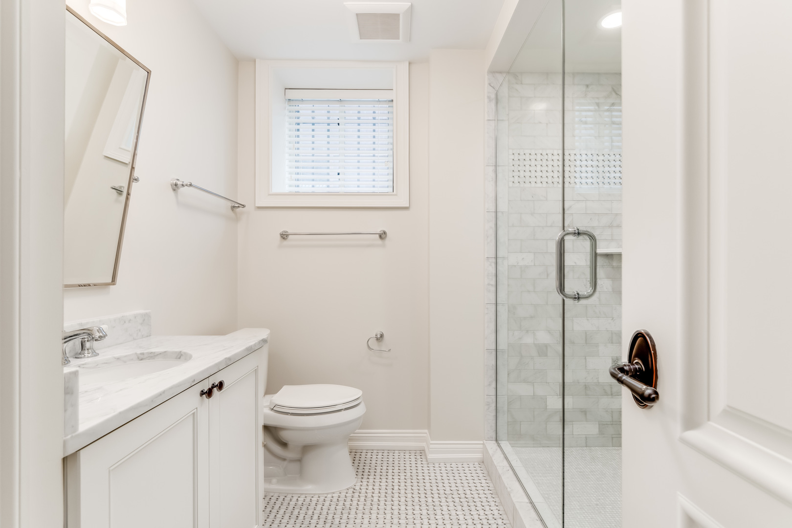 116 West Chestnut Street Chicago, IL 60610 - Photo 15 of 26