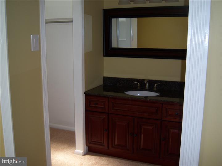 215 Greendale Road Philadelphia, PA 19154 - Photo 10 of 13
