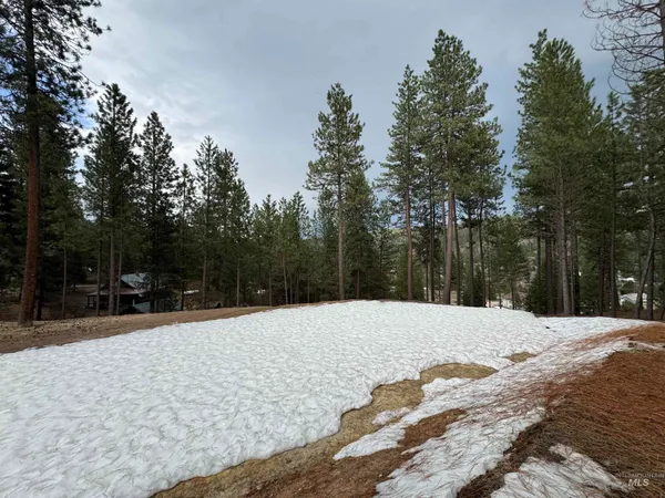 $699,900 | 2 Valley High Road, Garden Valley, ID 83622