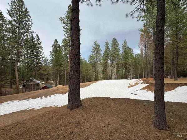 $699,900 | 2 Valley High Road, Garden Valley, ID 83622