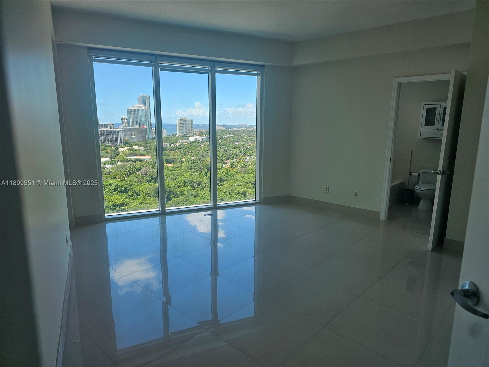 60 Southwest 13th Street, Unit 1900 Miami, FL 33130 - Photo 16 of 95 Master Bdrm