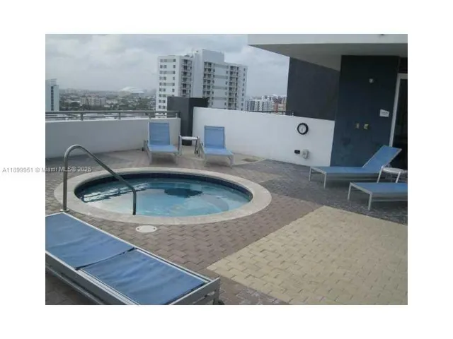 $609,900 | 60 Southwest 13th Street, Unit 1900, Miami, FL 33130