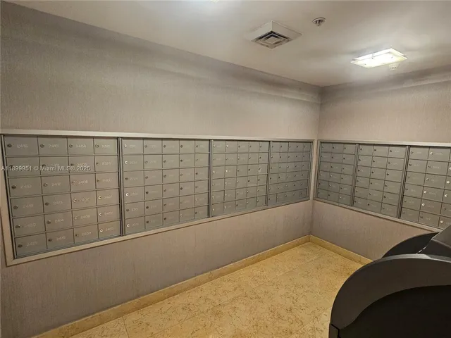 $609,900 | 60 Southwest 13th Street, Unit 1900, Miami, FL 33130