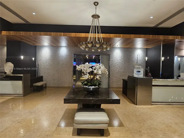 $609,900 | 60 Southwest 13th Street, Unit 1900, Miami, FL 33130