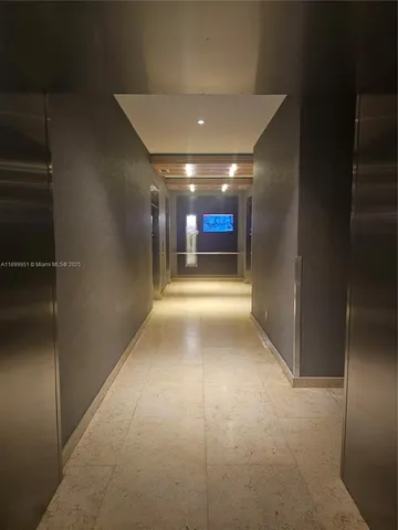 $609,900 | 60 Southwest 13th Street, Unit 1900, Miami, FL 33130