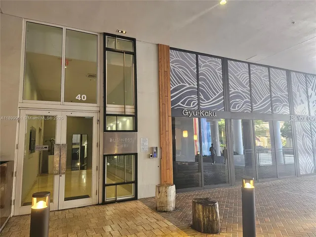 $609,900 | 60 Southwest 13th Street, Unit 1900, Miami, FL 33130