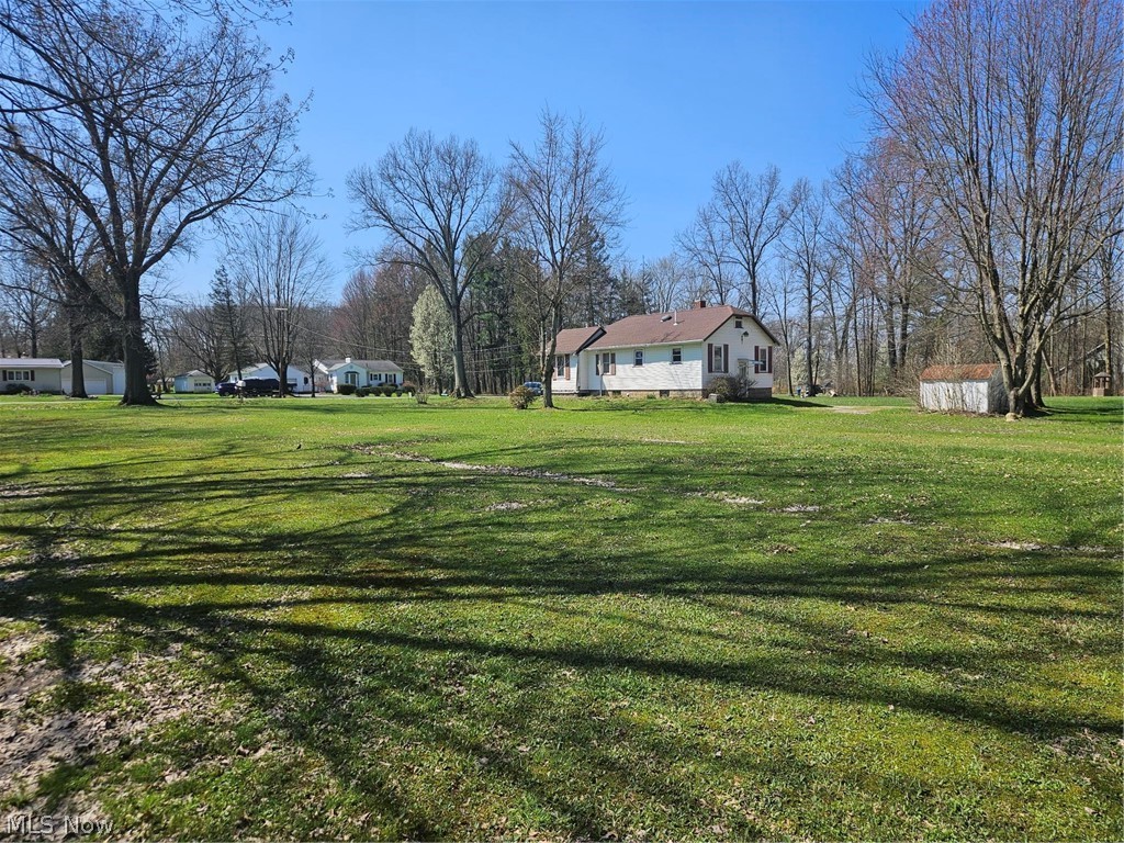 7631 Mines Road Southeast Warren, OH 44484 - Photo 3 of 22