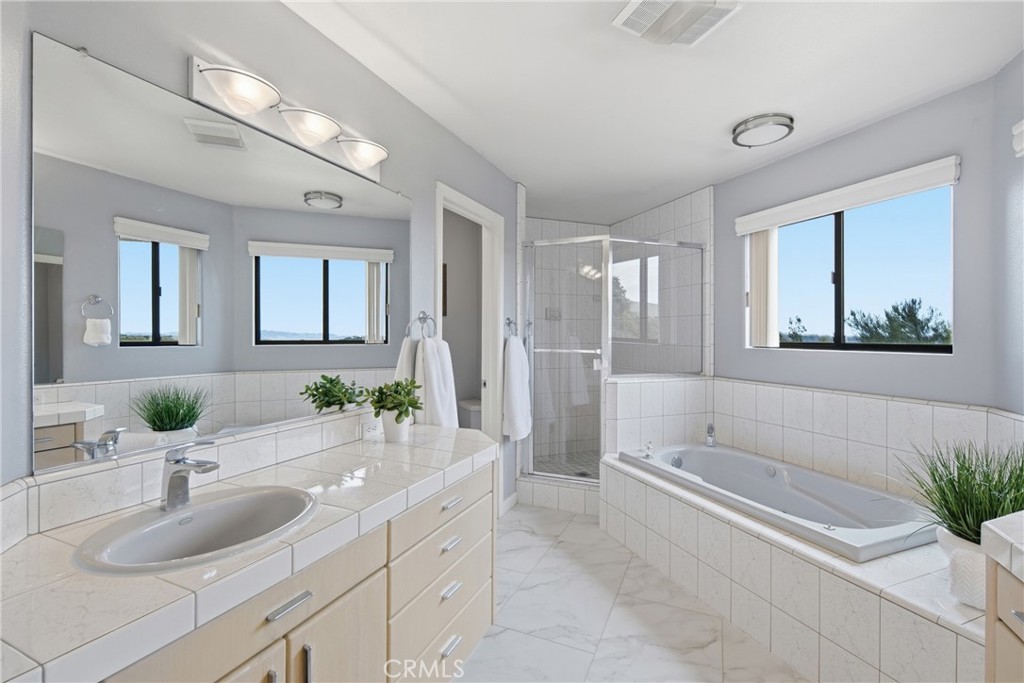 225 Broken Arrow Road Nipomo, CA 93444 - Photo 22 of 45 Spa-style primary suite bath