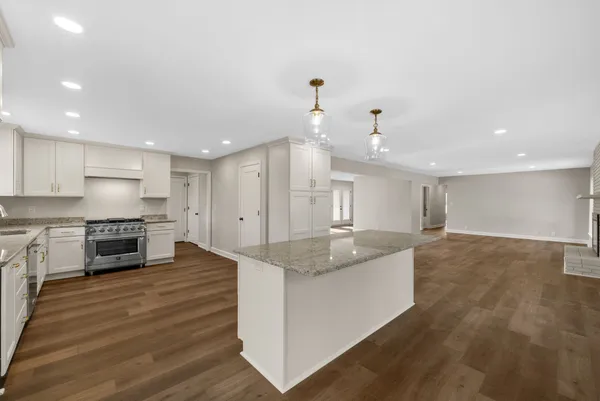 $439,900 | 1345 Shallow Lake Circle, Hopkinsville, KY 42240