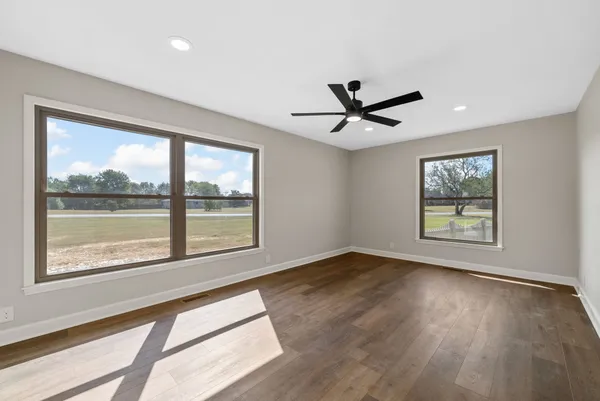 $439,900 | 1345 Shallow Lake Circle, Hopkinsville, KY 42240