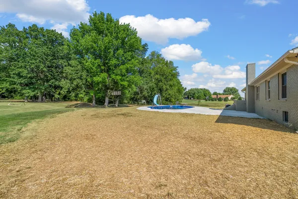 $439,900 | 1345 Shallow Lake Circle, Hopkinsville, KY 42240