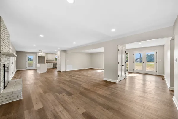 $439,900 | 1345 Shallow Lake Circle, Hopkinsville, KY 42240