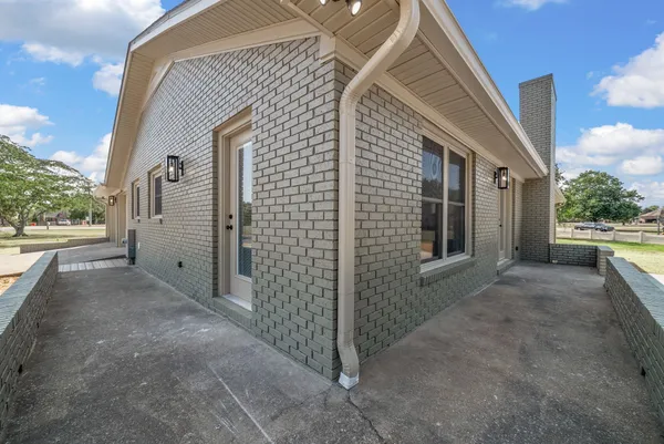 $439,900 | 1345 Shallow Lake Circle, Hopkinsville, KY 42240