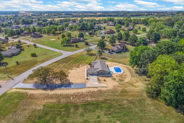 $439,900 | 1345 Shallow Lake Circle, Hopkinsville, KY 42240