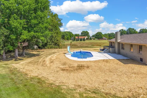 $439,900 | 1345 Shallow Lake Circle, Hopkinsville, KY 42240