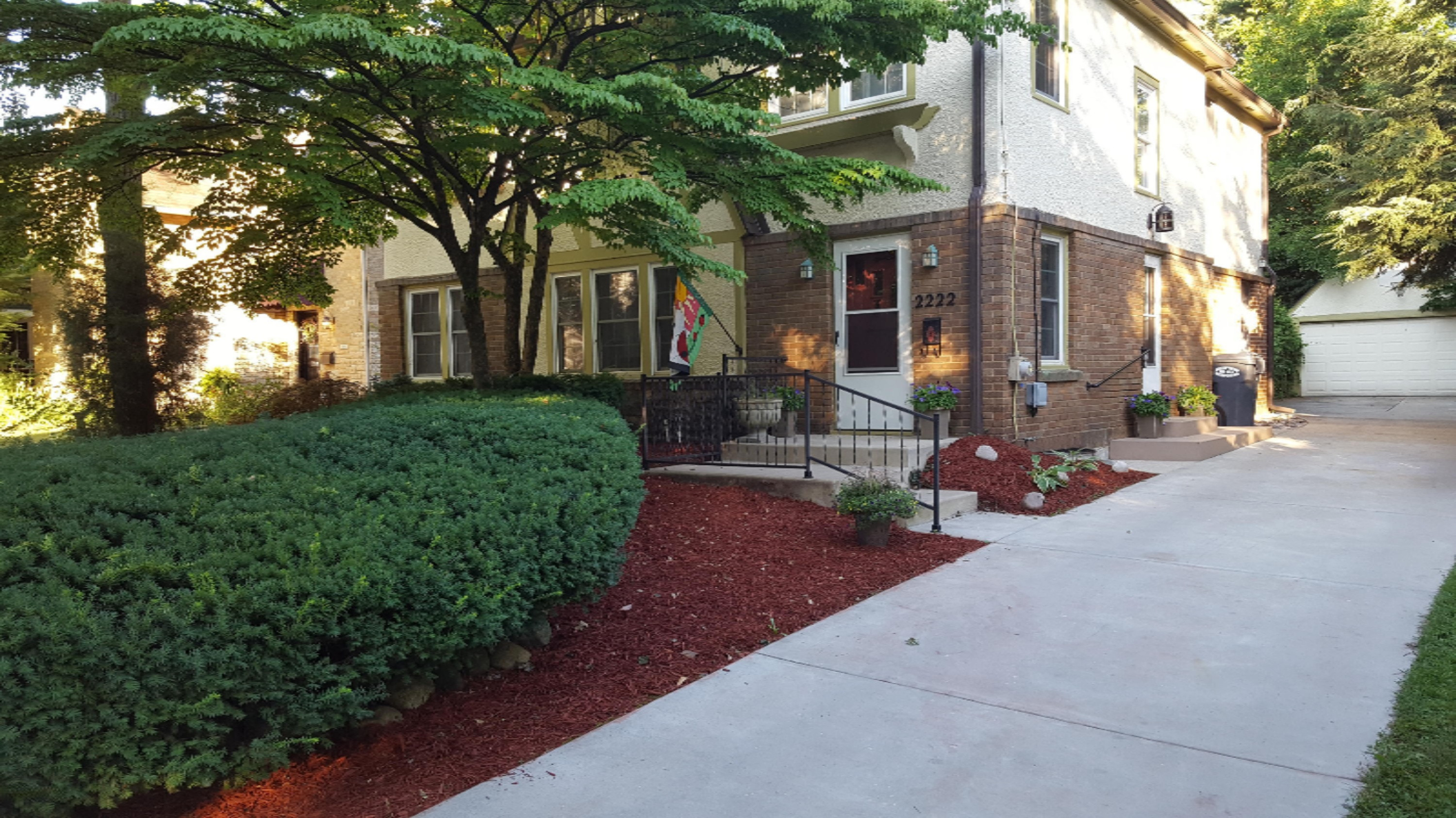 2222 Tipperary Road Kalamazoo, MI 49008 - Photo 2 of 22 20160726_075324