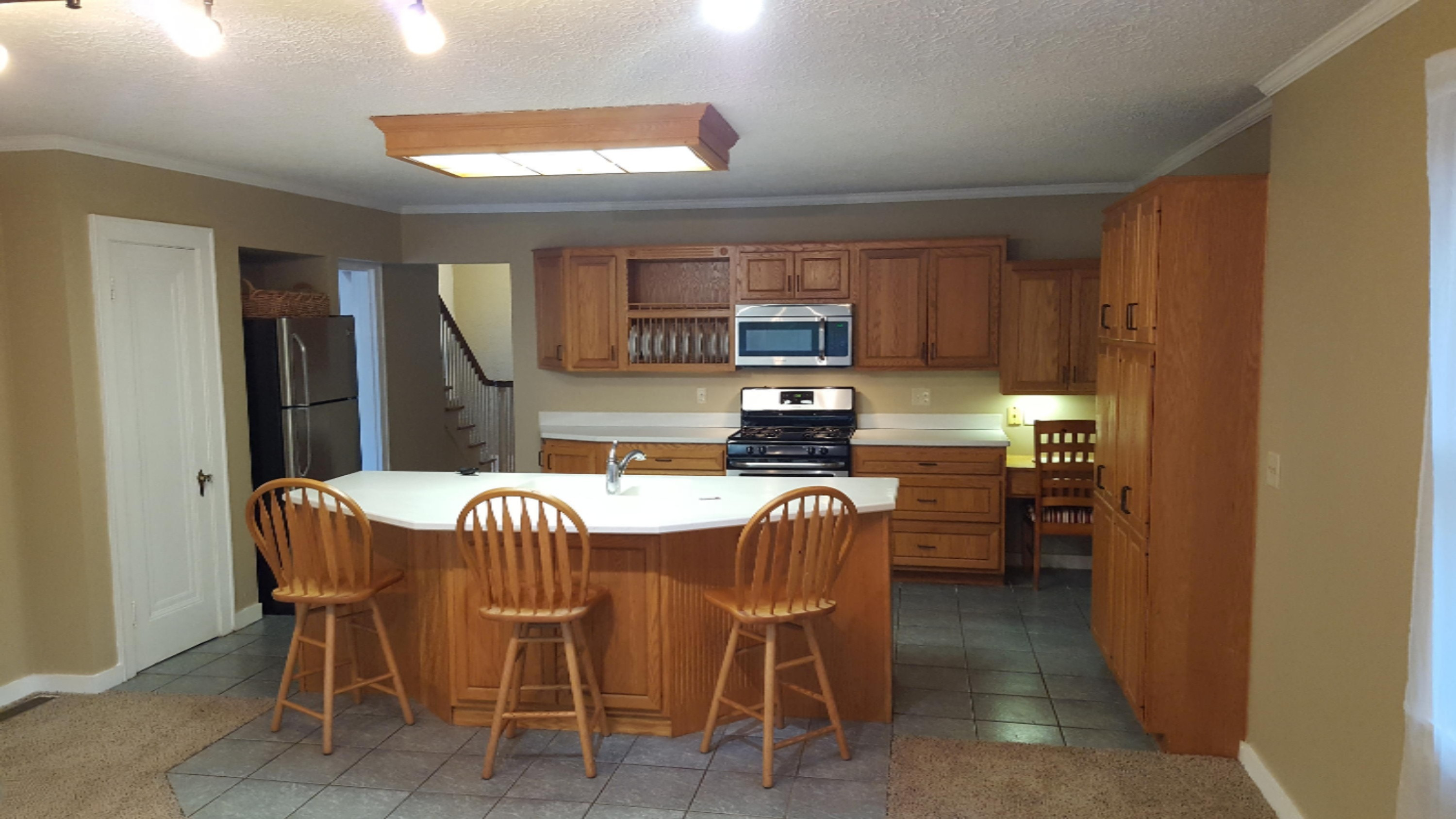 2222 Tipperary Road Kalamazoo, MI 49008 - Photo 6 of 22 20160726_075807